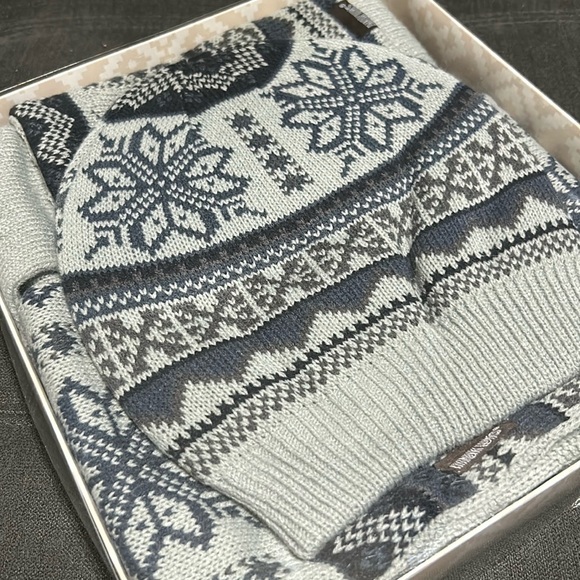 MUK LUKS Reversible Scarf, Hat & 3-in-1 Glove Set - Picture 1 of 2